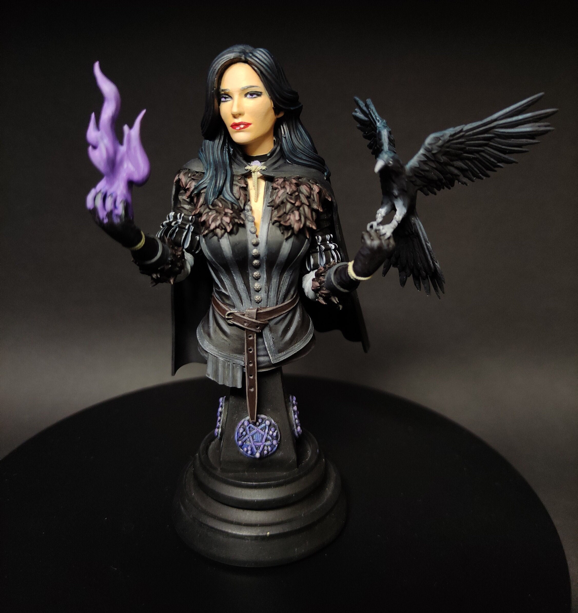 Yennefer of Vengerberg figurine - Inspire Uplift