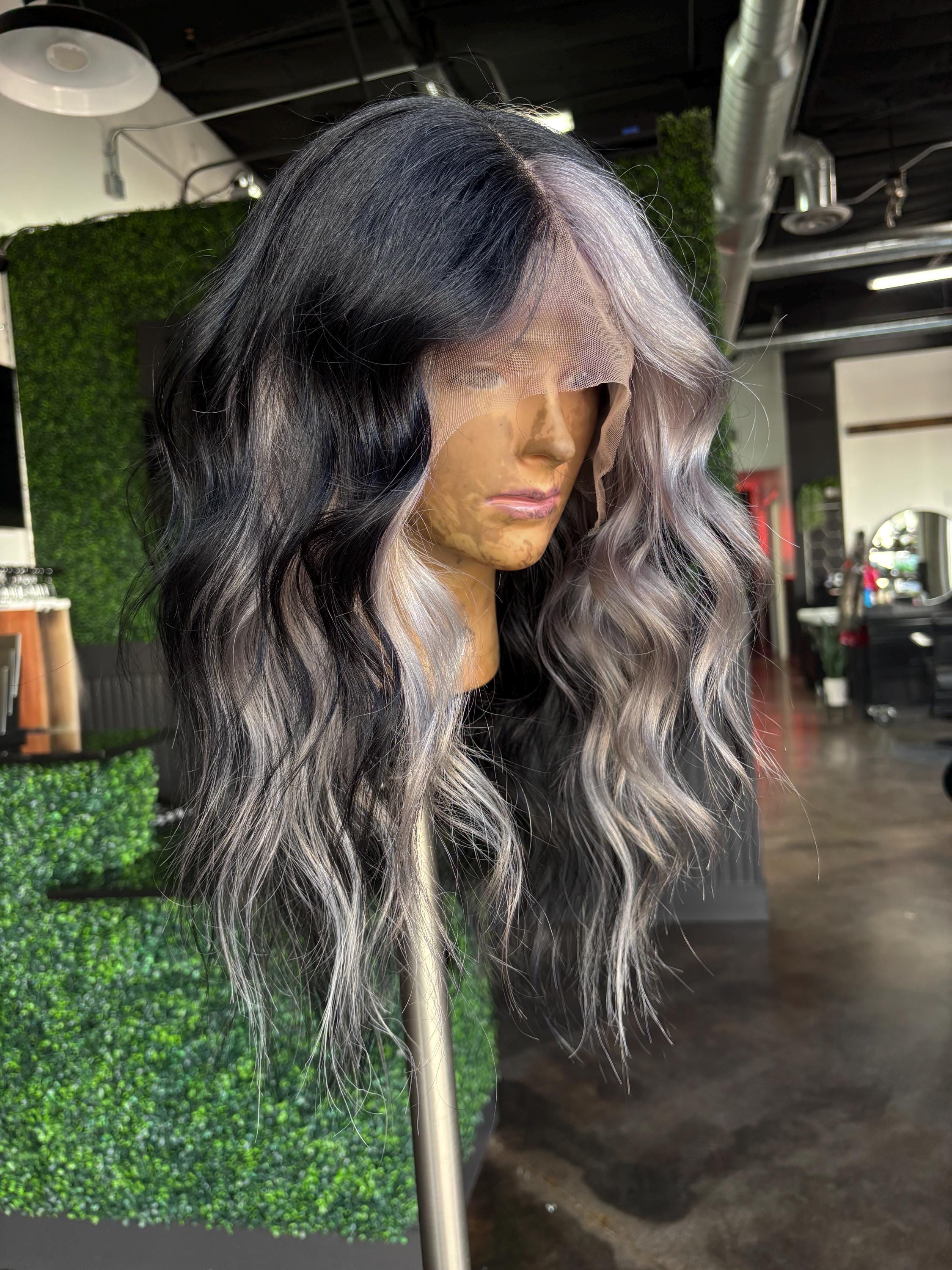 Black and blonde long front lace wig Cosplay Half Black Half Blonde Lace Front Wigs For Women  main image 2