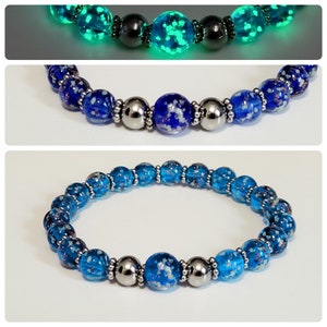 Sky Blue or Royal Blue 8mm Glow-in-the-Dark Handblown Lampwork Glass Bead, Stainless Steel Stretch Bracelet Includes UV Light, Firefly Beads