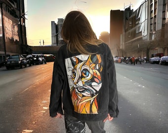 Pattes de Picasso : veste en jean fabriquée à la main avec un effet ronronnant ! Adoptez la mode féline !