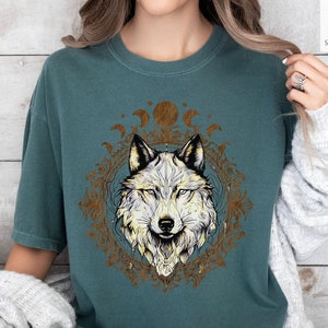 Mystical Wolf Face T-Shirt: Gothic Animal Love Tee