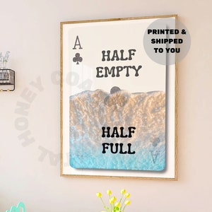 Poster Coastal Cowgirl, Half Full Half Lege speelkaart print, Beachy Wall Art, Vintage Bar Cart, Ocean Wave Poster, Positieve Bevestiging