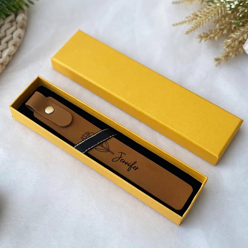 ❤️Buy 2 FREE SHIPPING❤️Custom Leather Bookmark, Anniversary Gift, Personalized Bookmark, Gift for Book Lovers, Gifts for readers, Bridesmaid gift, Wedding gift