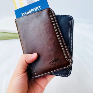 Benutzerdefinierte Leder Passport Brieftasche, personalisierte Passport Inhaber, Leder Passport Cover, Flitterwochen Geschenk, Passport Etui mit Magnet