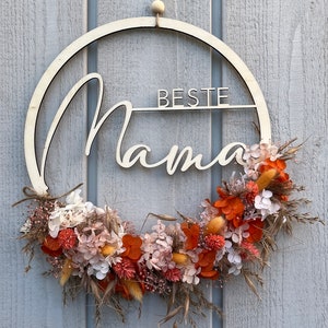 Kranz Beste Mama aus Holz mit Trockenblumen Muttertag Wanddeko Dekoring Holzring Türkranz by WoodnFlowers Orange