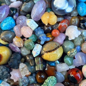 Rainbow Magic Mystery Crystal Confetti Scoop | Gemstone Confetti Mix | Healing Crystals & Minerals