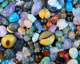 Rainbow Magic Mystery Crystal Confetti Scoop | Gemstone Confetti Mix | Healing Crystals & Minerals