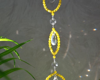 Atrapasueños amarillo con cuentas de cristal checo - Creador de arcoíris, adorno colgante para ventana