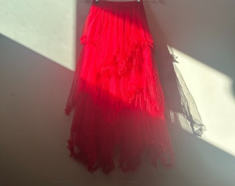 Falda de tul de hadas rojas • Falda midi de tul con volantes • Falda renacentista en capas • Falda de dama de honor • Falda de pastel • Regalo de moda para mujer para ella