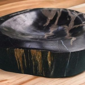 Petrified wood bowl black 19 cm|versteinertes Holz