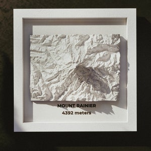 Mount Rainier 3D gedrucktes topografisches Kartenmodell - Wandergeschenk - individuelle Reisekarte