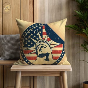 4th of July Vintage American Flag Pillow, Red White and Blue Throw Pillow for Patriotic Home Decor, Perfect for Independence Day Celebration