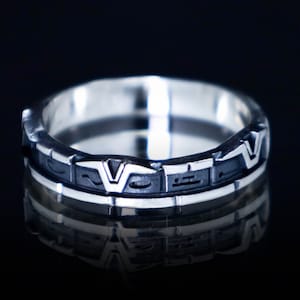 Stargate Glyph Ring Celestial Portal Halbe Länge Musterband Einzigartiger Sci-Fi Schmuck