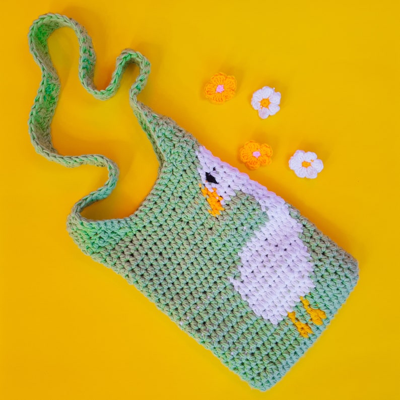 Cute crochet bag with duck, Daisy crochet tote bag, small women's bag, green handmade bag image 1