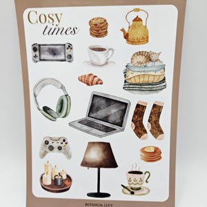 Zachowaj ciepło i przytulność dzięki tym naklejkom A6 „Cozy Times” – idealnym do Twojego dziennika!