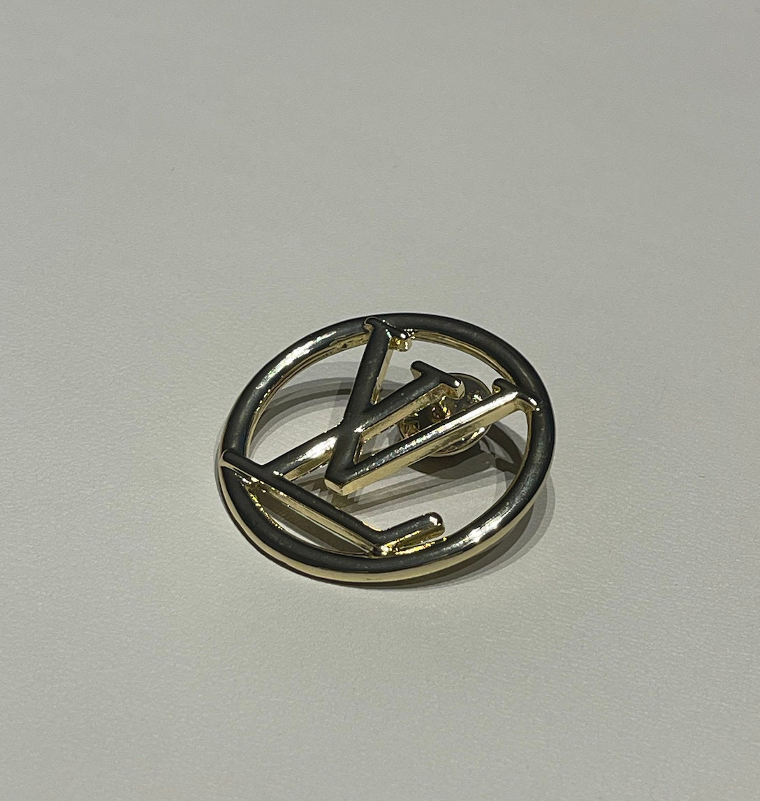 Louis Vuitton Keyhole Brooch Pin - Palladium-Plated Pin, Brooches -  LOU777851