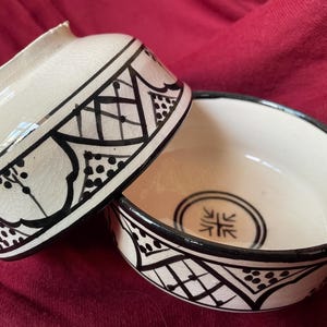 Ciotola / ciotola in ceramica / ceramiche dipinte a mano / ceramiche marocchine / ciotola in ceramica fatta a mano / ceramica fatta a mano / design unico / 12 x 6 cm