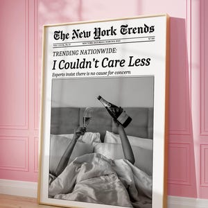 トレンディな新聞プリント、気にしない、ニューヨークタイムズのウォールアート、ワインを飲む女性、レトロなバーカート、女の子の寮の部屋の装飾、印刷可能なポスター