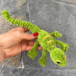 MOTIF AU CROCHET « Lézard ». Patron PDF en anglais. Jouet amigurumi sans couture. Peluches. Animaux en peluche.
