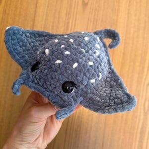 CROCHET PATTERN Manta ray. English PDF pattern. No sew. Plushies. Amigurumi toy.