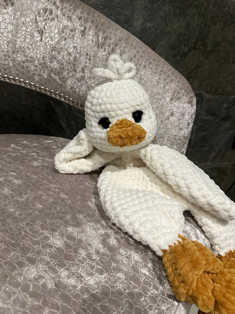Crochet pattern DUCK. Duck Amigurumi. Plushies toy. Stuffed toy. English instruction with many photos of the process. A little sewing. Easy zdjęcie 10