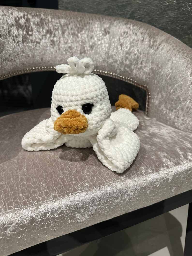 Crochet pattern DUCK. Duck Amigurumi. Plushies toy. Stuffed toy. English instruction with many photos of the process. A little sewing. Easy zdjęcie 8