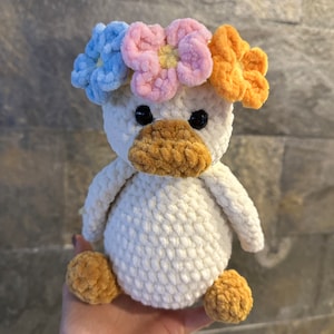 CROCHET PATTERN Duck. Ducking with flowers. Amigurumi. Plush toy. Crochet toy. English PDF instructions with 40 photos of the process zdjęcie 1