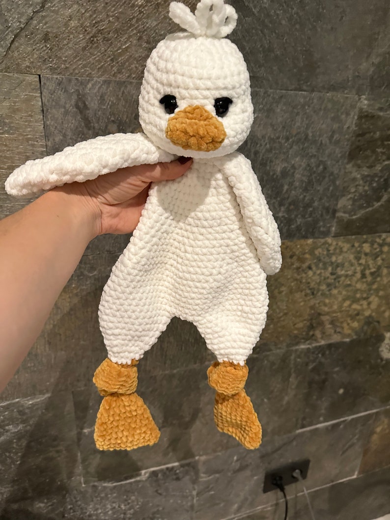 Crochet pattern DUCK. Duck Amigurumi. Plushies toy. Stuffed toy. English instruction with many photos of the process. A little sewing. Easy zdjęcie 3