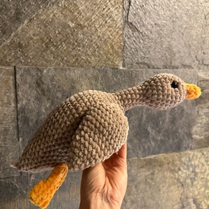 CROCHET PATTERN Silly goose. Goose. Amigurumi goose. Crochet toy. Plushies. Stuffed animals. Clear English PDF instructions with photos. zdjęcie 5