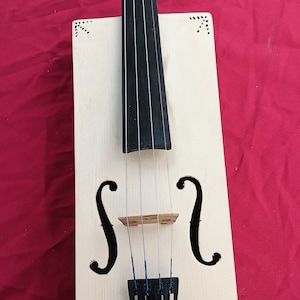 Strumento per violino a forma di scatola popolare fatto a mano