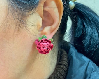 Brincos de peônia magenta, brincos florais, joias botânicas feitas à mão