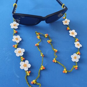 Handmade Glasses/Sunglasses Chain Blue Yellow Daisy Chain Handmade Patina Blue Daisy Beaded Glasses Chain: Women main image 3