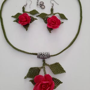 Traditional Turkish needle lace art, rose motif Necklace, crocheted necklace, Birthday Gift, Mother's Day Gift, Gift for Her, gift for mom