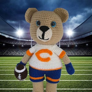 Chicago Bears Crochet Pattern With removable clothes + Invisible color change pattern of the ball
