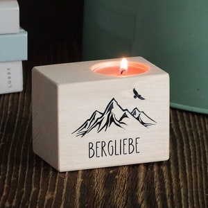 Tealight holder made of pine wood with the saying &quot;Bergliebe&quot; and mountain motif