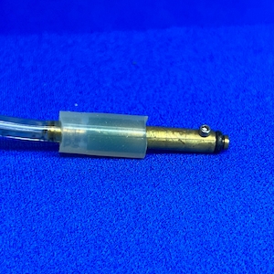 Water injection hose end - twist lock