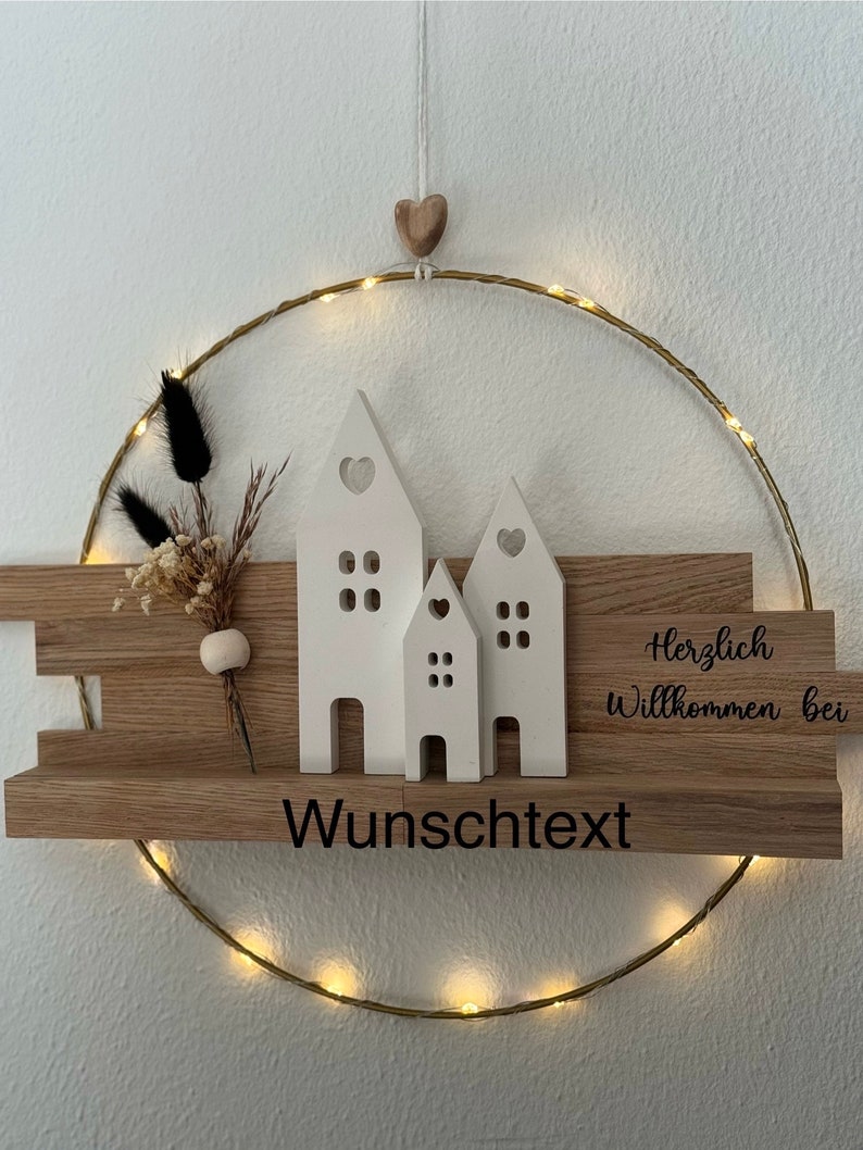 Türkranz Kranz Raysin Häuser Hochzeit personalisiert Geschenk Willkommen Schild Name Licht Türschild Umzug Einweihung Geburtstag Muttertag 3 Häuser mit Licht