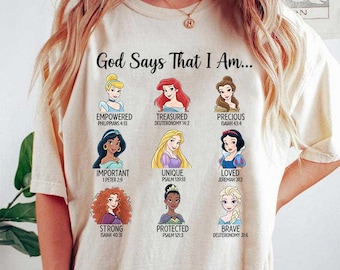 Camisetas de princesas Disney con "Dios dice que soy", colores reconfortantes, camisetas con versículos bíblicos de princesas Disney, camisetas cristianas con fe y colores reconfortantes.