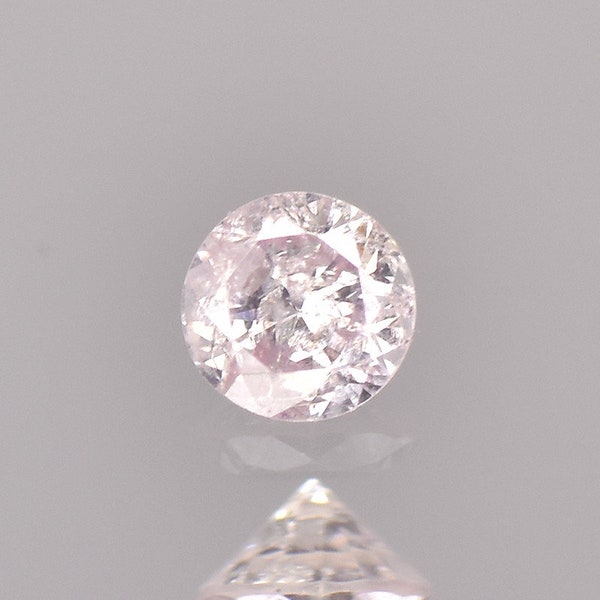 Joli petit Diamant Rose clair, non traité !!