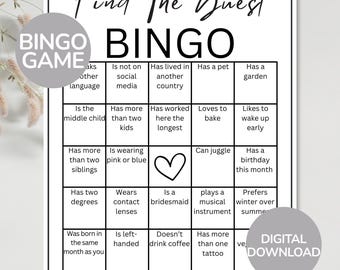 Può includere: Una scheda di gioco BINGO Find The Guest stampata su carta bianca con testo e bordi neri. La griglia contiene venticinque caselle con vari suggerimenti, un'icona a forma di cuore centrale e istruzioni di gioco in basso.