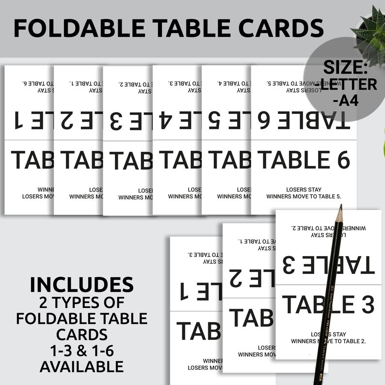 Pu&ograve; includere: Biglietti da tavolo pieghevoli con il testo "Tavolo 1" a "Tavolo 6" in bianco e nero. I biglietti sono disponibili in due tipi, 1-3 e 1-6, e in formato lettera, A4. I biglietti includono istruzioni per vincitori e perdenti.