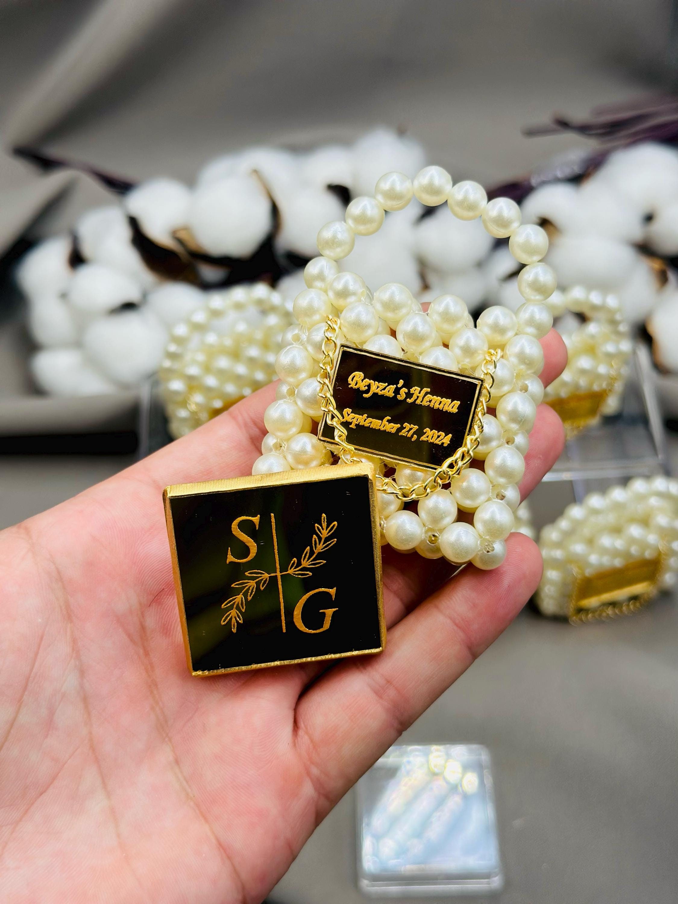 Mini Pearl Bag, Premium Chocolate, Handmade Wedding Favor, Luxury Bridal Shower Gift, Personalized Pearl Clutch, Pearl Purse Favor