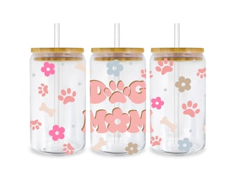 Vaso de cristal para mamás perrunas con tapa de bambú y pajita.