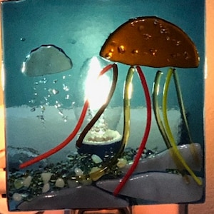 Handmade Fused Glass Jellyfish Night Light with Rotating Base: Ocean-themed Home Decor