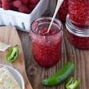 Raspberry Jalapeno Jam - 8 oz