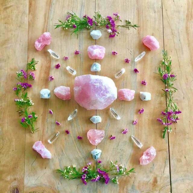Love is in the Air, Gemstones and Mandala for Meditation and Setting ...