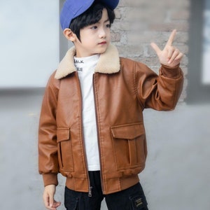 Veste en cuir pour enfants Veste d'hiver avec col en fourrure pour garçons Veste en fourrure élégante pour bébés Veste en cuir véritable pour enfants, cadeau de Noël parfait