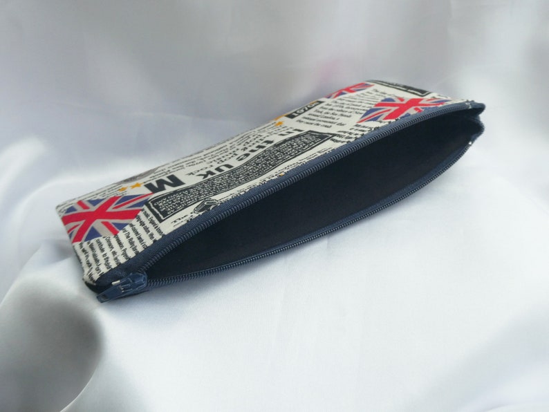 Sac à main zippé Union Jack, étui à crayons stationnaire dart marine noir, pochette de rangement zippée, pochette de sac à main zippée musicale britannique des années 1970, pochette de voyage image 6
