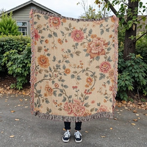 Vintage Flowing Vines Cottagecore Floral Tapestry, Cozy Floral Woven Throw Blanket, Housewarming Quilt, Birthday or Christmas Gift for Her
