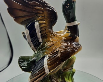 Jarrón vintage con ánade real en movimiento, figura de pato